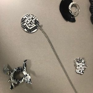 MAKE OFFER! TIME AND TRU SKAKE SKIN NECKLACE EARRING LOT